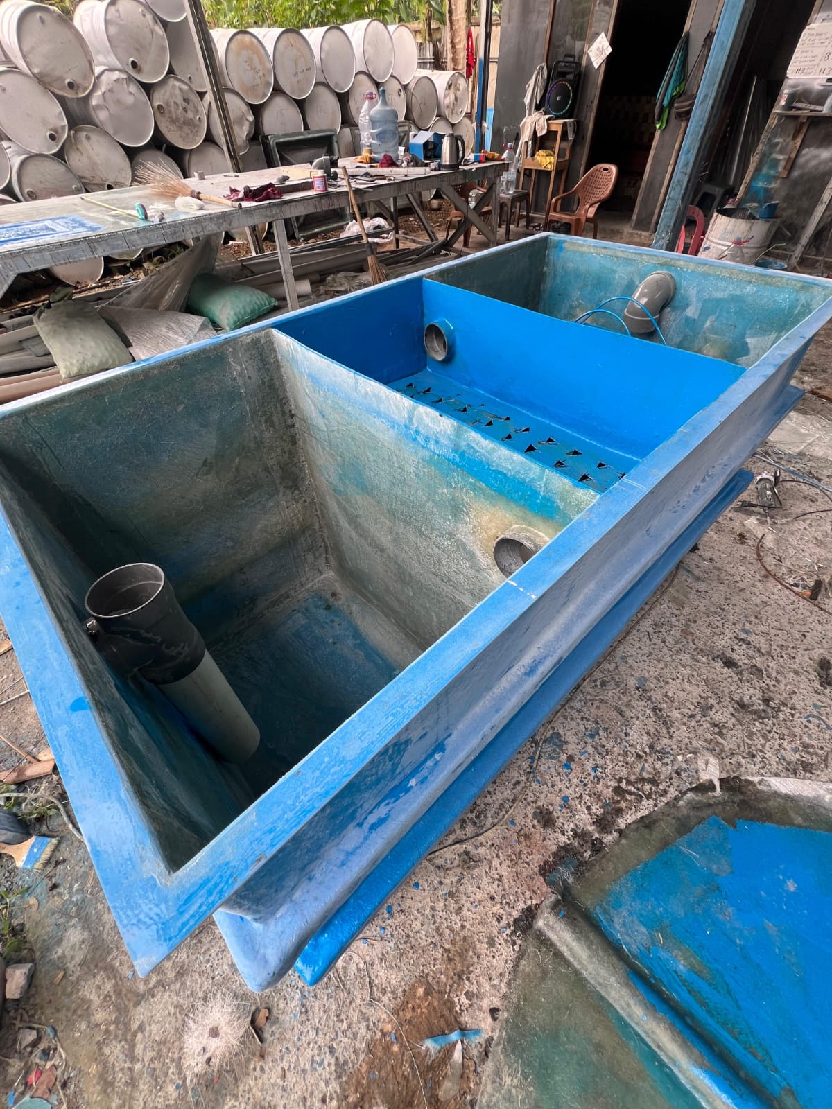 tampak-dalam-grease-trap-fiberglass-penjebak-lemak-tangerang
